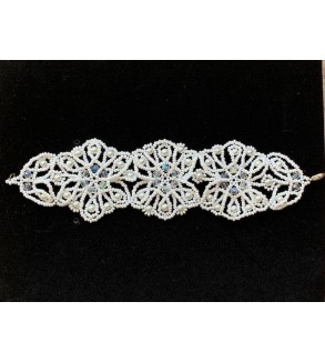 Ručně vyráběný náramek