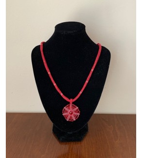 Ručně vyráběný náhrdelník